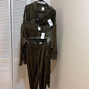 Felina Olive Green Track Pants & Joggers Set